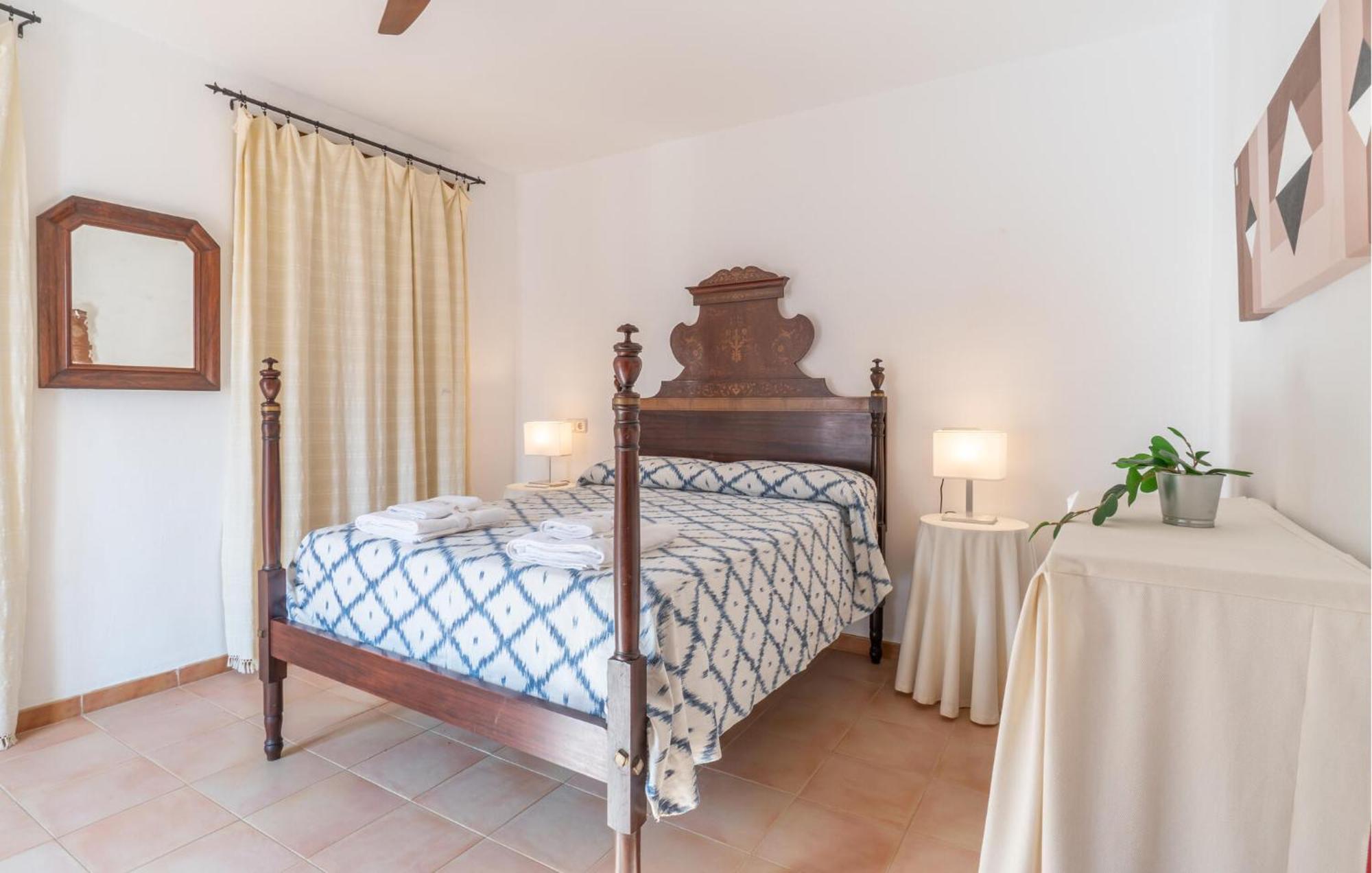 Ferienhaus Cozy In Santa Malrgalida With Wifi *
